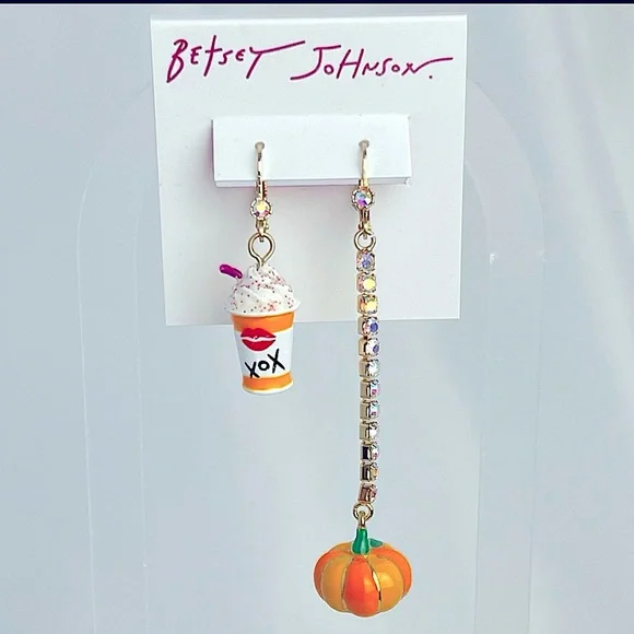 NWT Betsey Johnson Pumpkin Spice Coffee & Pumpkin Mismatch Drop Earrings - Picture 2 of 12